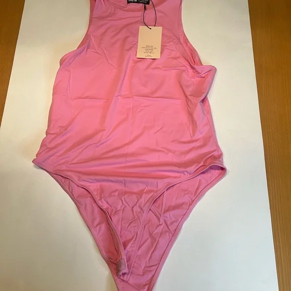 BNWT! Solid Tank Bodysuit Pink L - Picture 2 of 6